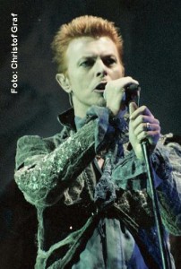 Bowie-David-1996-photo-by-Christof-Grsg-cohenpedia1